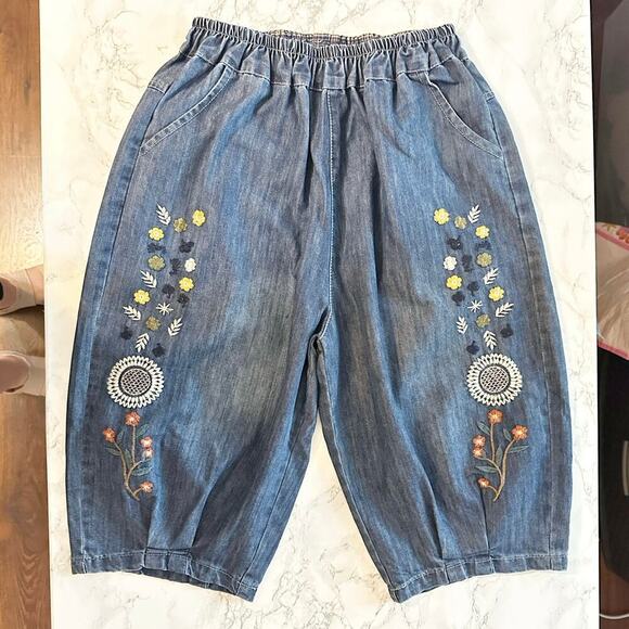 Indie Floral Embroidered Chambray Lantern Shorts women’s size small - Picture 9 of 10